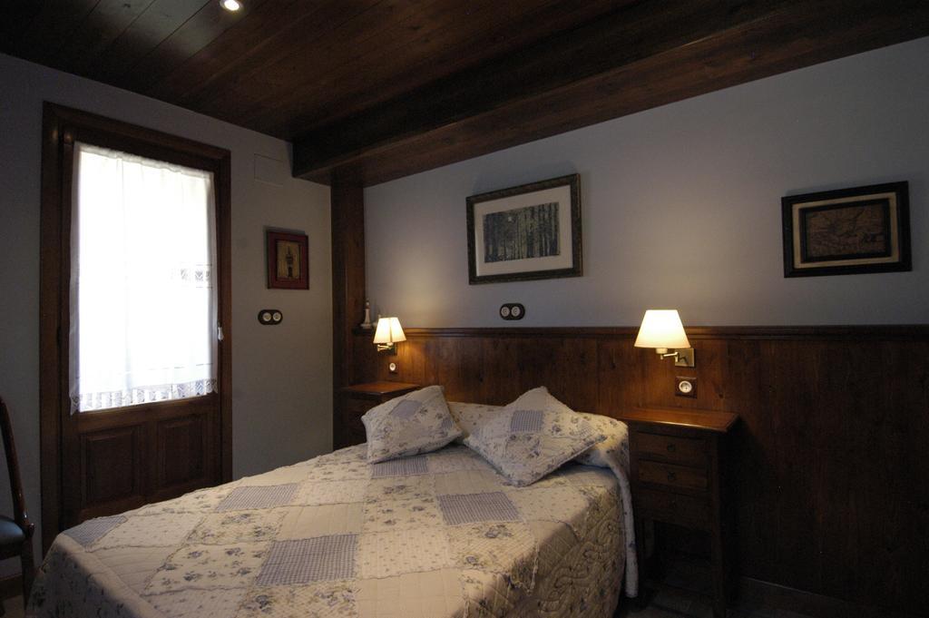 Casa Rural El Portón de Murillo Broto Quarto foto